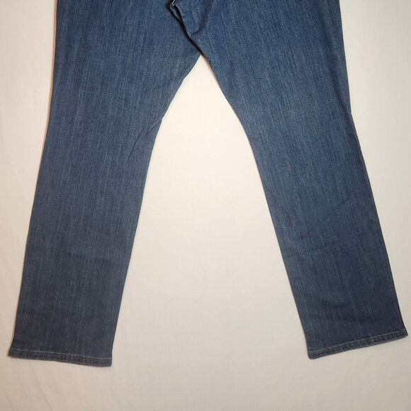 Signature Levi Strauss Women's Mid Rise Straight Sz 18 W34 L30 Jeans Whisker NEW - Picture 8 of 14